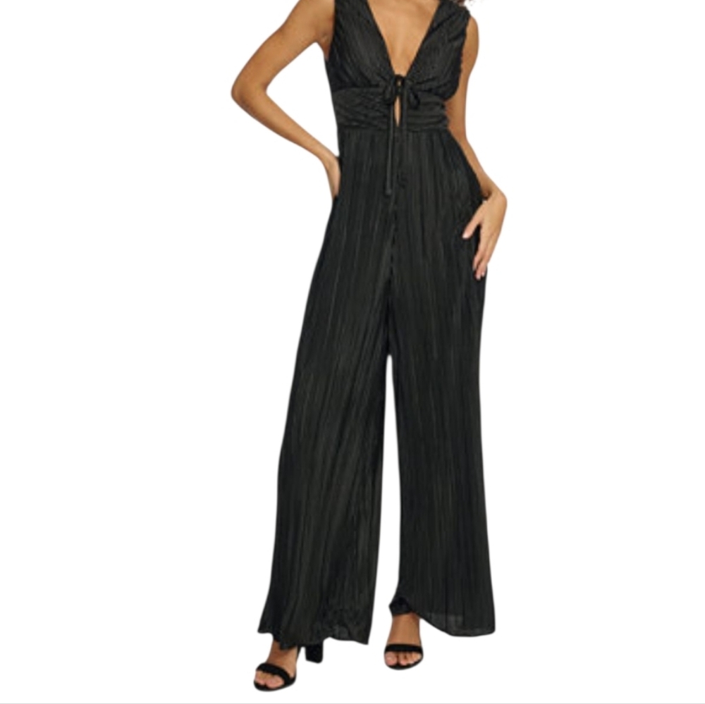 Nwy Siena Black Pleated Jumpsuit  Oxl